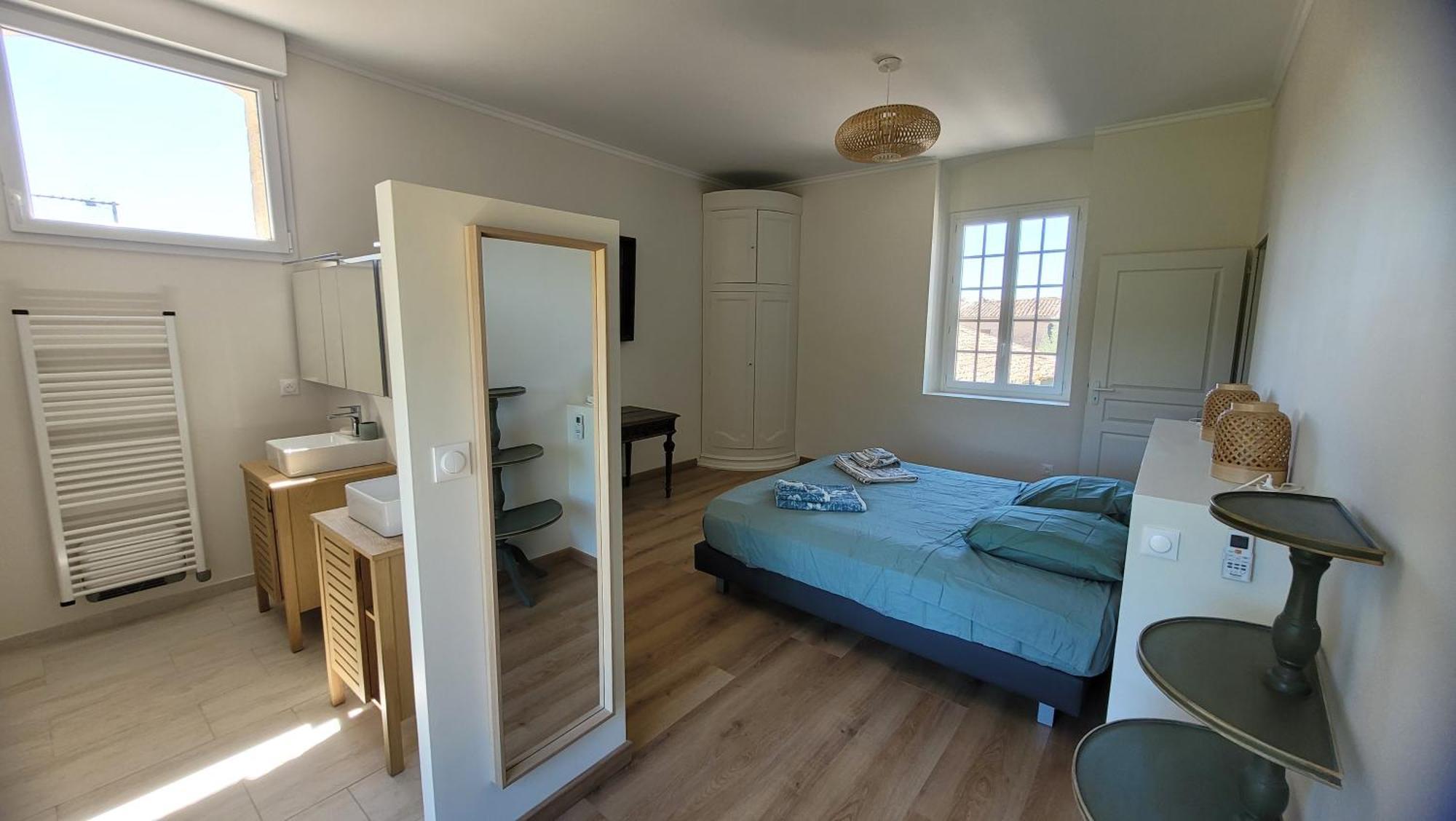 La Pinede, Logement Privatif Au Chateau Aumes Bagian luar foto