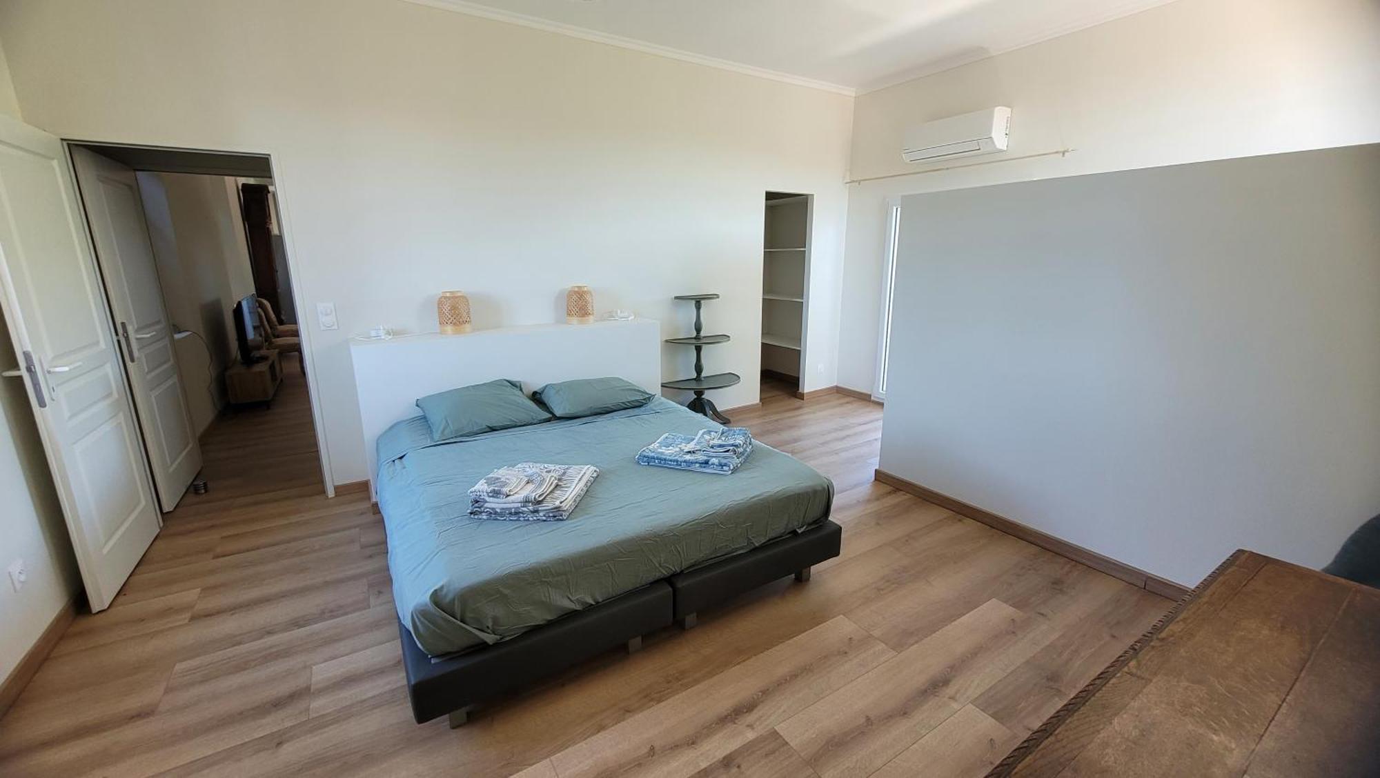 La Pinede, Logement Privatif Au Chateau Aumes Bagian luar foto